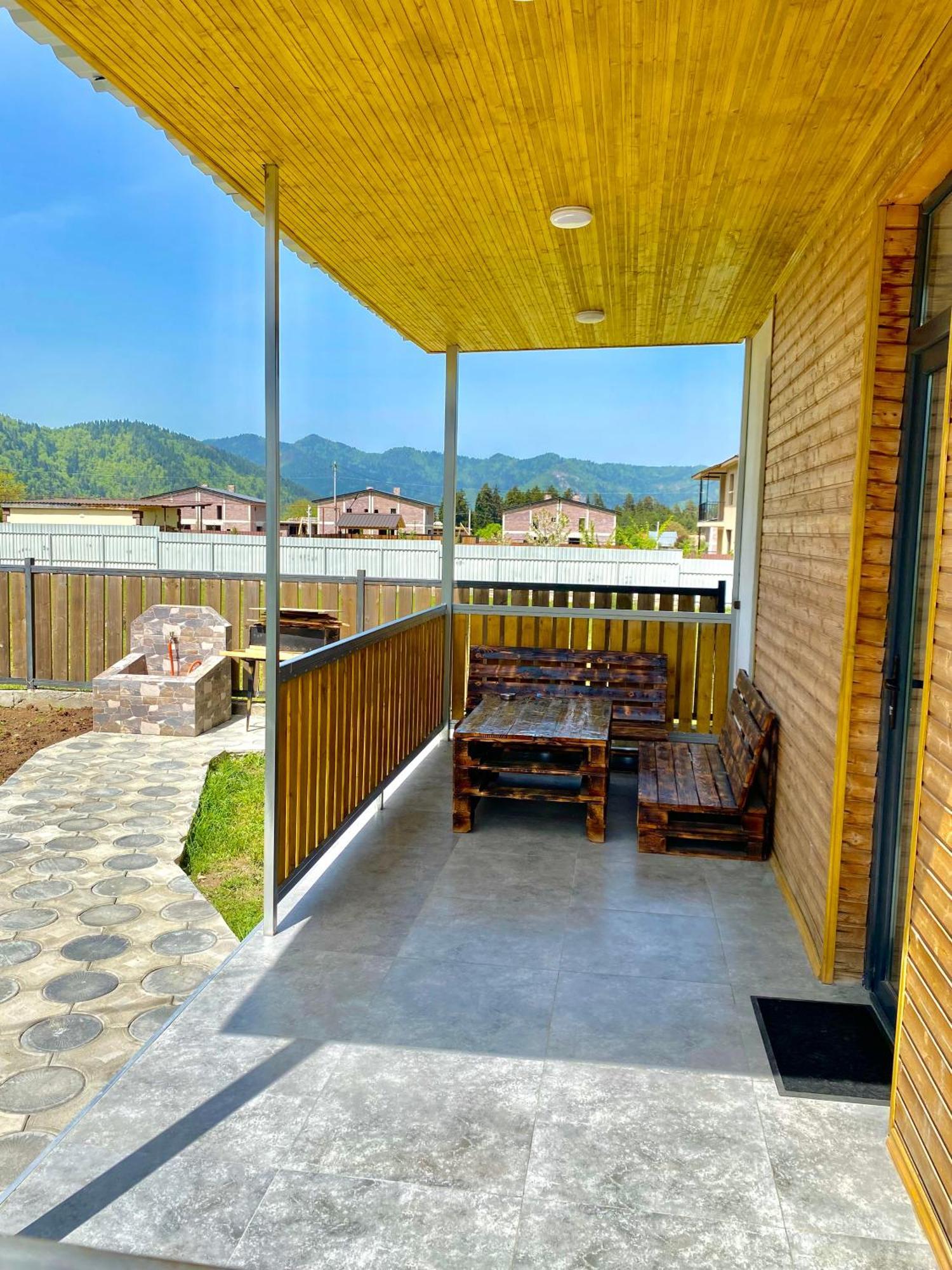Cottage Marta Sadgeri Bordschomi Exterior foto